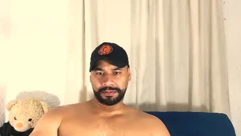 Snapshot of jho173027 chatting on 02-10-26, 08:35 En moreno online show from 02-10-26, 08:35