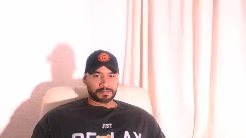 Snapshot of jho173027 chatting on 02-20-26, 08:27 En moreno online show from 02-20-26, 08:27