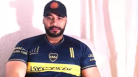 Snapshot of jho173027 chatting on 02-25-26, 12:26 En moreno online show from 02-25-26, 12:26