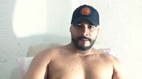 Snapshot of jho173027 chatting on 03-16-26, 07:45 En moreno online show from 03-16-26, 07:45