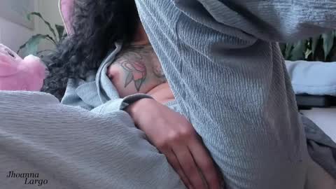  Jhoanna Largo  online show from 04-06-26, 05:25