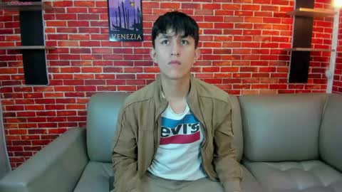 Snapshot of jhon_kleinn chatting on 05-18-26, 07:20 Jake y Troy online show from 05-18-26, 07:20