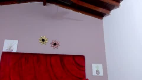Snapshot of jhonjairo85 chatting on 02-25-25, 10:04 Jhon online show from 02-25-25, 10:04