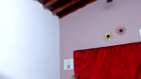 Snapshot of jhonjairo85 chatting on 03-04-25, 10:24 Jhon online show from 03-04-25, 10:24