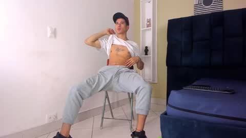 Jhon online show from 01-28-25, 02:32