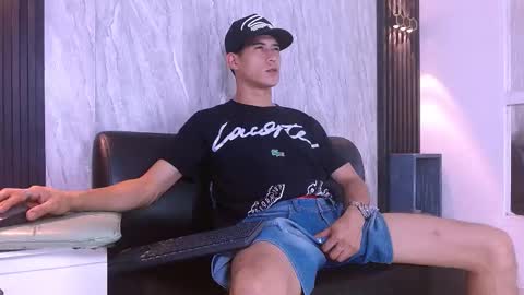 Snapshot of jhonn_rhyss chatting on 01-07-26, 02:14 Jhon online show from 01-07-26, 02:14