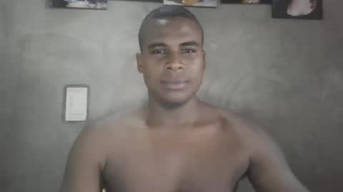 Snapshot of jhonnatanchaverrazabala1 chatting on 12-15-25, 12:20 rikhoter16 online show from 12-15-25, 12:20