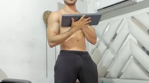 jhonny online show from 01-17-25, 04:06