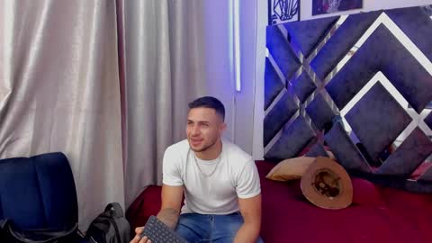 jhonny online show from 03-10-25, 03:23