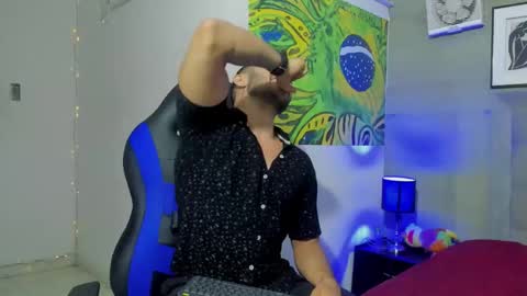 Snapshot of jhonny_flames7 chatting on 12-22-25, 03:58 jhonny online show from 12-22-25, 03:58