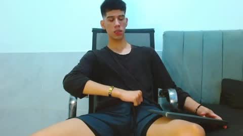 jhony_sex3 online show from 04-22-26, 07:22