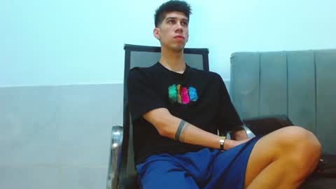 Snapshot of jhony_sex3 chatting on 06-18-26, 07:30 jhony_sex3 online show from 06-18-26, 07:30