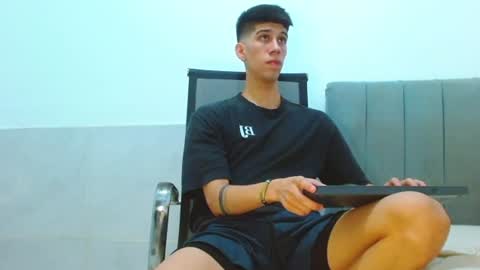 Snapshot of jhony_sex3 chatting on 06-21-26, 07:22 jhony_sex3 online show from 06-21-26, 07:22