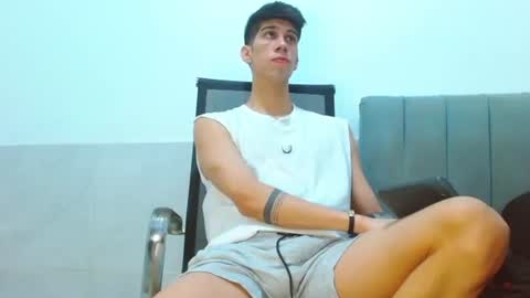 Snapshot of jhony_sex3 chatting on 08-06-26, 09:00 jhony_sex3 online show from 08-06-26, 09:00