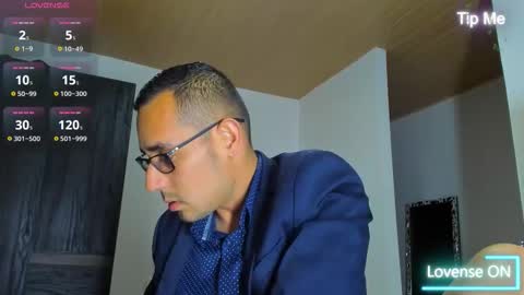 Snapshot of jhonyalzate chatting on 10-23-25, 02:11 Jhony Alzate online show from 10-23-25, 02:11