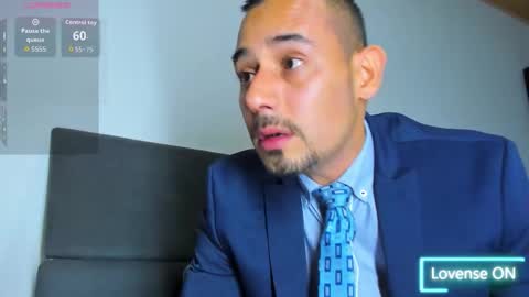 Snapshot of jhonyalzate chatting on 11-20-25, 12:55 Jhony Alzate online show from 11-20-25, 12:55