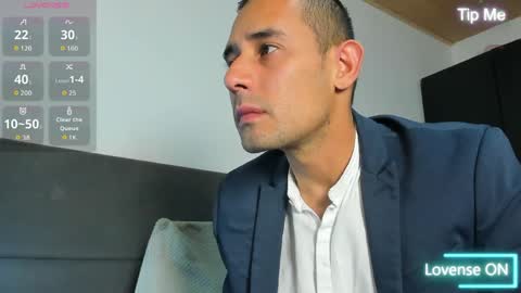 Jhony Alzate online show from 04-06-26, 01:25