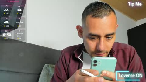 Jhony Alzate online show from 04-21-26, 03:35