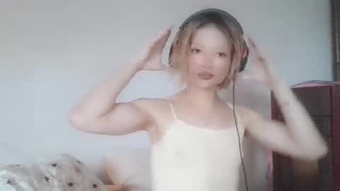 Snapshot of jhopeftw chatting on 10-29-25, 11:56 Anya online show from 10-29-25, 11:56