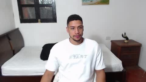 Jhors online show from 10-31-25, 01:06