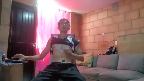 Jhosuamoore  online show from 07-15-26, 04:34
