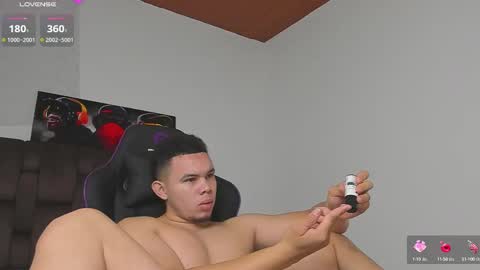 Jhonatan80  online show from 03-05-25, 07:05