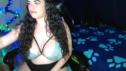 Snapshot of jhulia_hill chatting on 12-20-24, 11:26 Jhulia online show from 12-20-24, 11:26