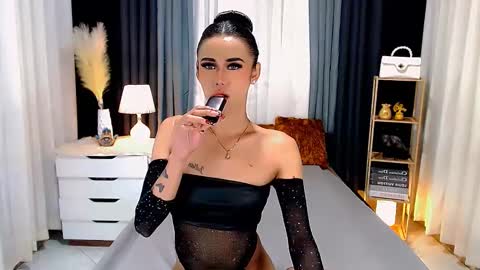 julie online show from 03-07-25, 02:46