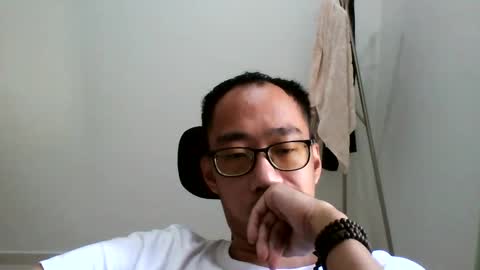 Snapshot of jiachi13 chatting on 01-03-25, 04:33 Alex online show from 01-03-25, 04:33