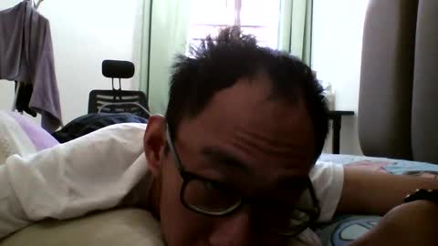 Snapshot of jiachi13 chatting on 02-04-25, 02:28 Alex online show from 02-04-25, 02:28