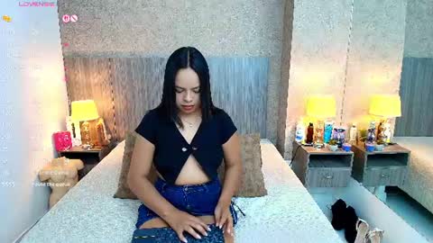 Snapshot of jimena_salazar chatting on 06-25-26, 07:07 Jimena Salazar online show from 06-25-26, 07:07
