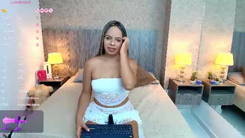 Snapshot of jimena_salazar chatting on 07-11-26, 07:16 Jimena Salazar online show from 07-11-26, 07:16