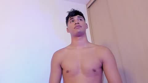 Snapshot of jimmy_leeh_ chatting on 12-16-24, 01:42 Jimmy Leeh online show from 12-16-24, 01:42