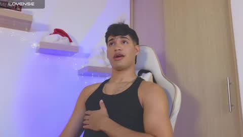 Snapshot of jimmy_leeh_ chatting on 01-03-25, 11:33 Jimmy Leeh online show from 01-03-25, 11:33