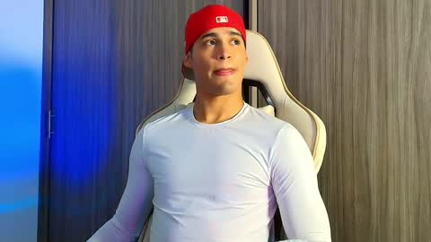 Snapshot of jimmy_leeh_ chatting on 02-04-26, 05:46 Jimmy Leeh online show from 02-04-26, 05:46