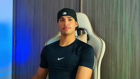 Snapshot of jimmy_leeh_ chatting on 02-05-26, 05:12 Jimmy Leeh online show from 02-05-26, 05:12