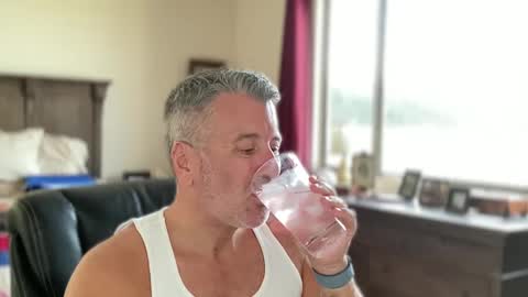 Dad of Three online show from 12-31-24, 09:39