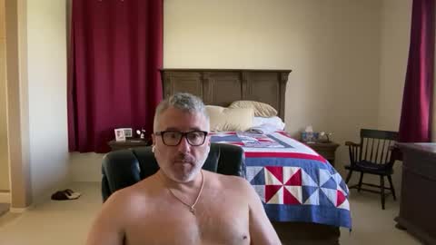 Snapshot of jimmyaaron chatting on 02-15-26, 05:20 Dad of Three online show from 02-15-26, 05:20