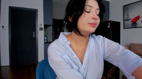 Snapshot of jina_meow chatting on 12-15-25, 01:21 Jina meow online show from 12-15-25, 01:21