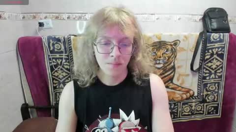 Snapshot of jinnbook chatting on 07-23-26, 09:40 JinnBook online show from 07-23-26, 09:40