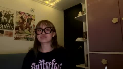 Snapshot of jinxxx_08 chatting on 07-23-26, 04:43 Minaa online show from 07-23-26, 04:43