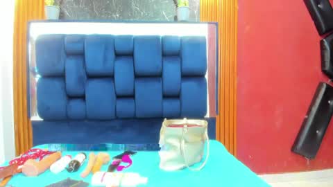 jisooluv online show from 04-17-26, 07:50