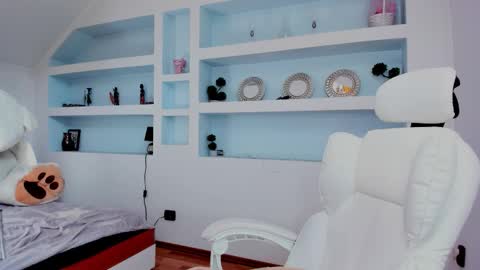 Juliee online show from 03-11-26, 12:55