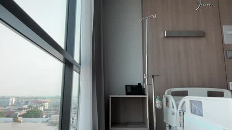 Jiwon online show from 02-17-25, 09:13