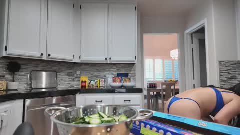 Jiwon online show from 09-14-25, 12:43