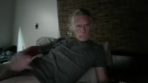 Snapshot of jizzmitten5 chatting on 05-29-26, 05:16 jizzmitten5 online show from 05-29-26, 05:16