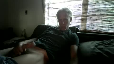 Snapshot of jizzmitten5 chatting on 06-16-26, 11:57 jizzmitten5 online show from 06-16-26, 11:57