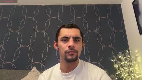 Snapshot of jjaysond chatting on 11-17-25, 10:48 Jayson D online show from 11-17-25, 10:48