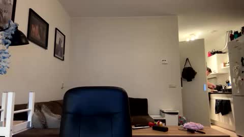 jjd8 online show from 10-31-25, 05:14