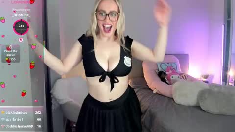 Juliette Rose online show from 10-31-25, 07:04